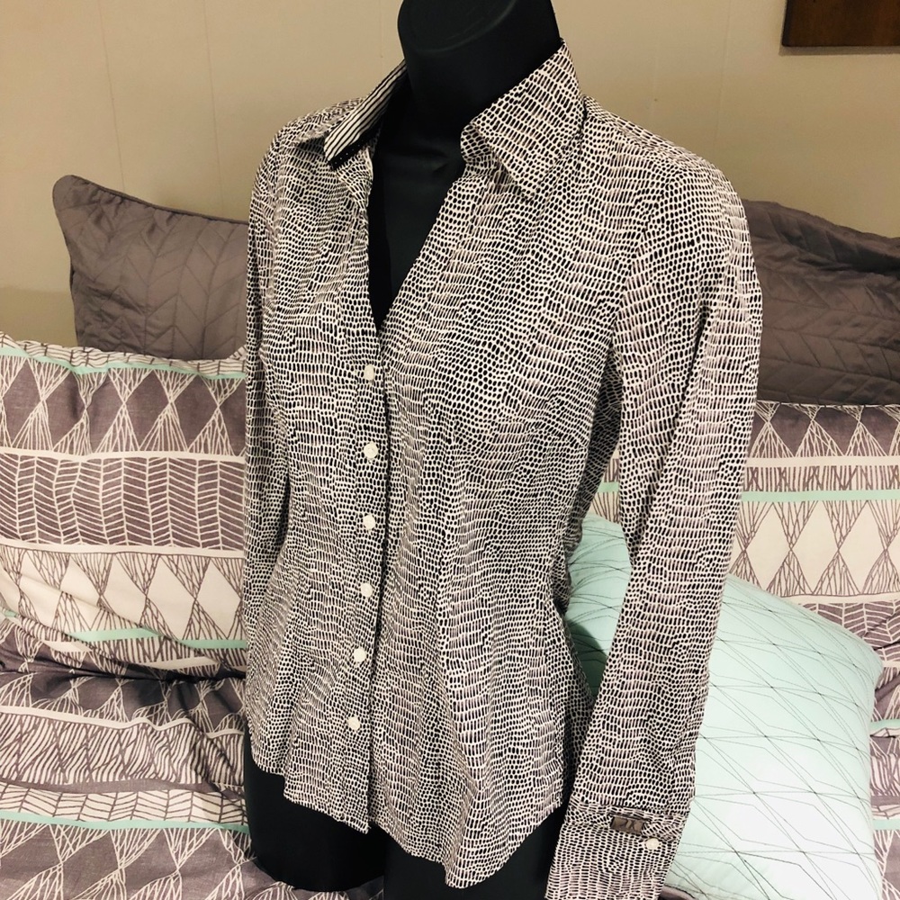 EXPRESS - Design Studio - button down shirt. - Picture 4 of 4